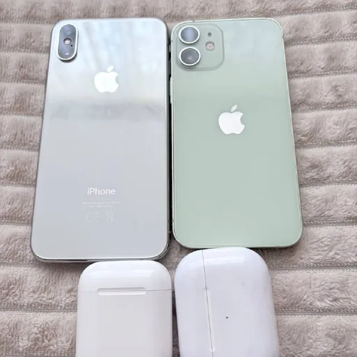 iPhone 12 mini, iPhone XS, AirPods Pro, AirPods