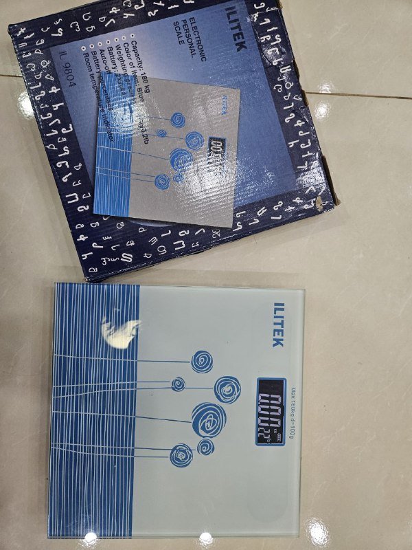 Весы напольные, миксер, кухонные весы, утюг, стулья, набор посуды, формы для выпекания, менажницы