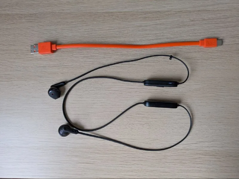 JBL tune 215bt беспроводные наушники с микрофоном