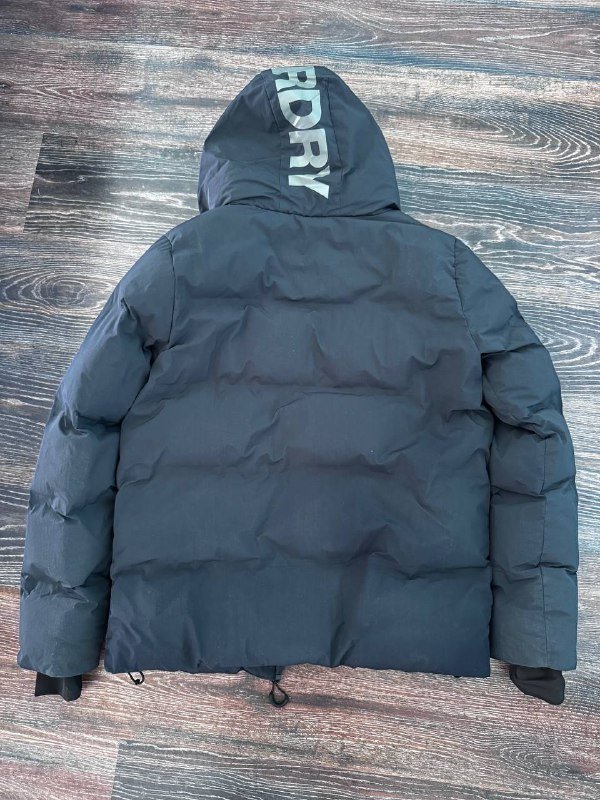 Осенне зимняя куртка Superdry размер М 2