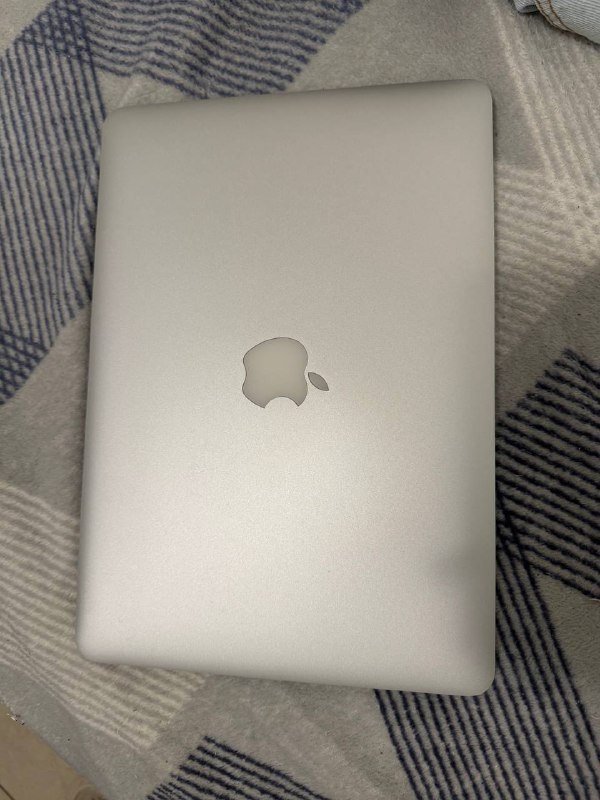 MacBook Pro 256 ГБ, зарядка в комплекте