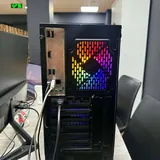 Игровой компьютер с монитором, клавиатурой, мышью 3