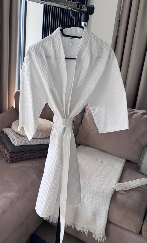 Подушка декор, пледы, полотенца, простыни, халат