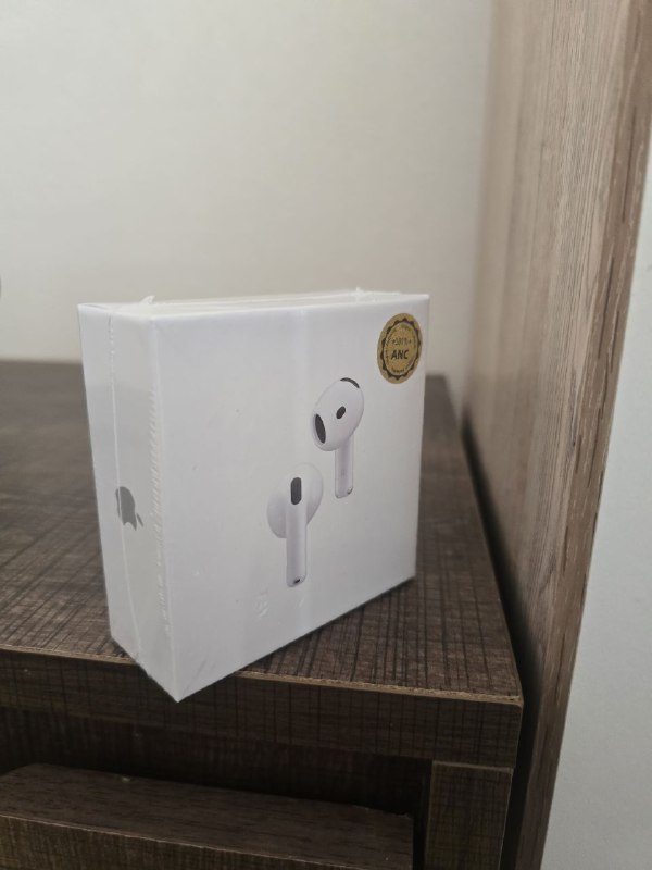 AirPods 4 с шумоподавлением