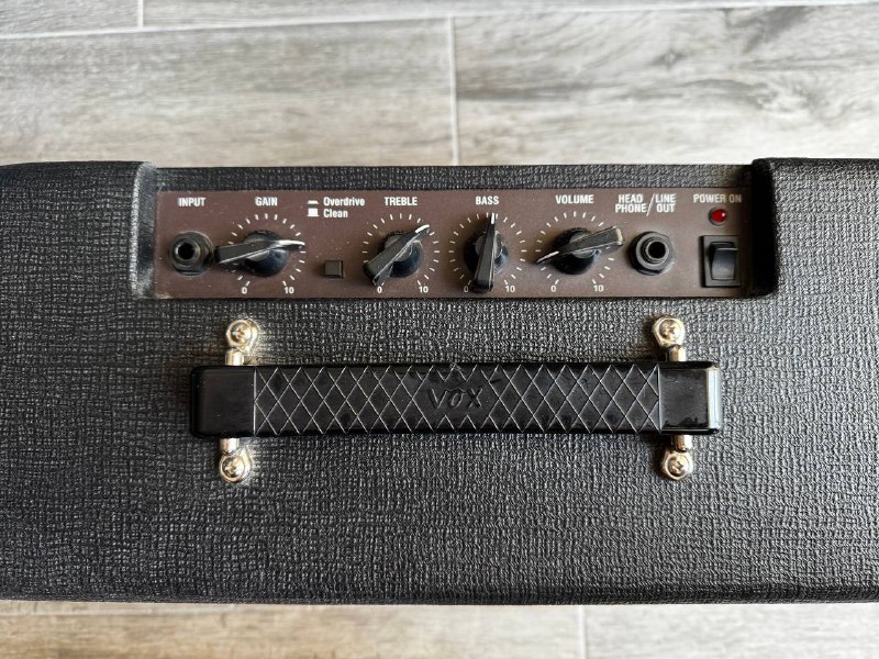 Гитара Ibanez gio grg121 dx, Комбо-усилитель vox pathfinder 10 3