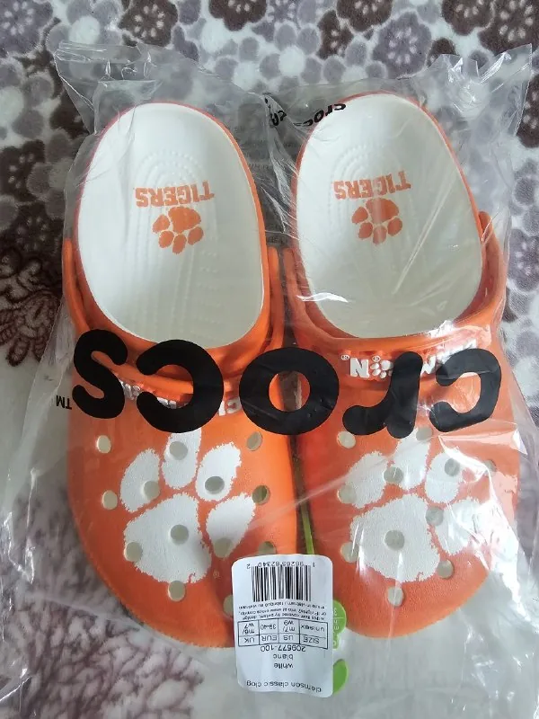 Crocs 1