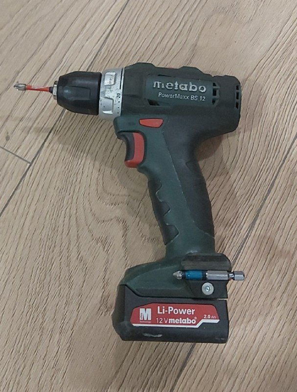 Шуруповёрт Metabo с аккумуляторами и кейсом