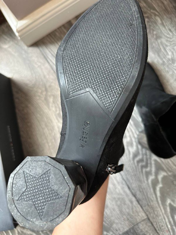 Ботильоны Bershka 39 эко-замша 2