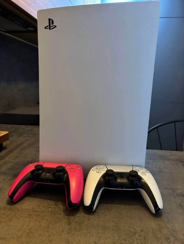 PlayStation с 2 джойстиками