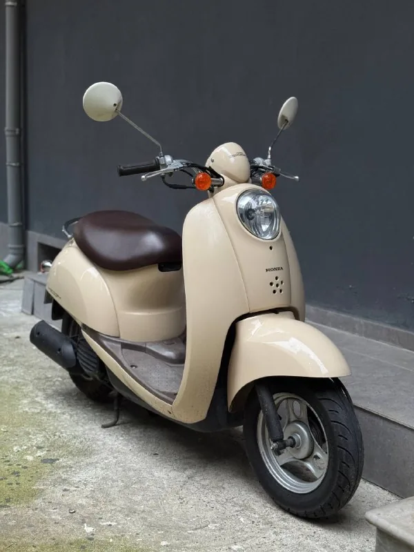 Honda Crea Scoopy 1
