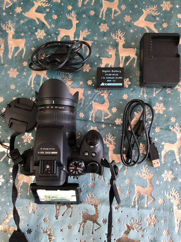Fujifilm HS 35 EXR FINEPIX Camera with accessories 5