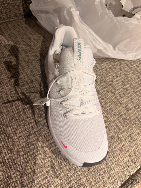 Новые белые кроссовки Nike 4