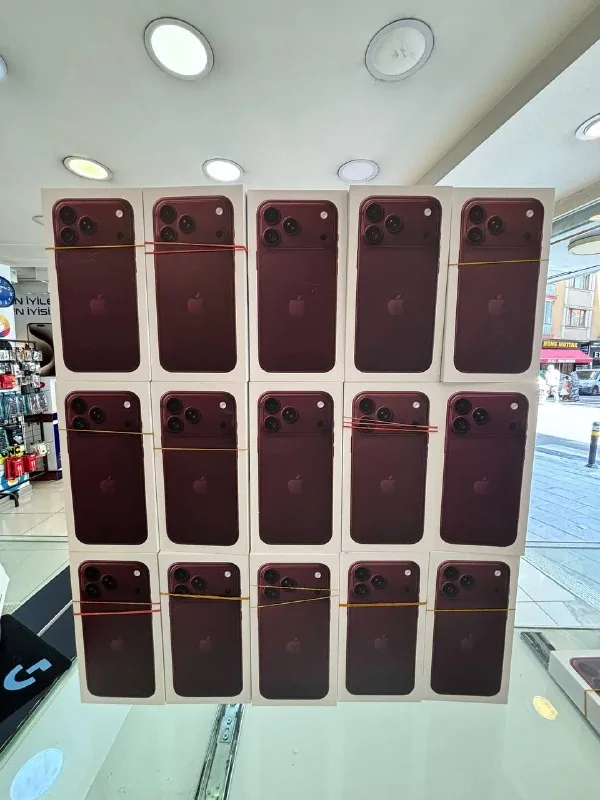 iPhone 18 Pro Max 256GB, бордовый