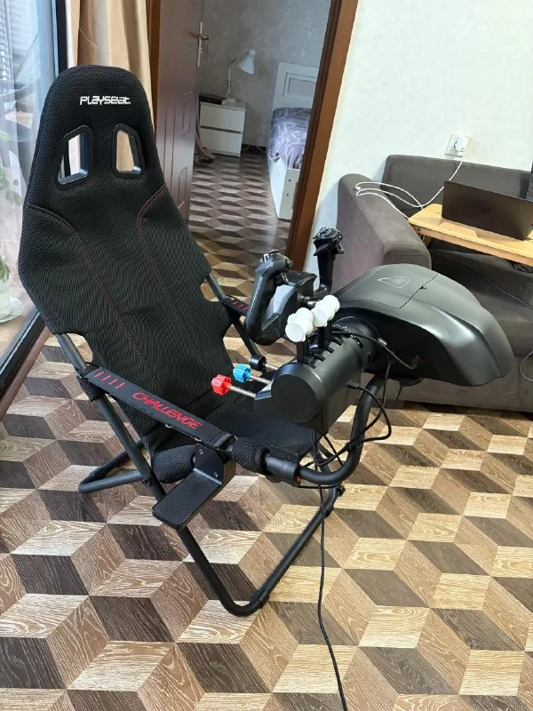 Кресло Playseat Challenge, штурвал Turtle Beach VelocityOne Flight 1