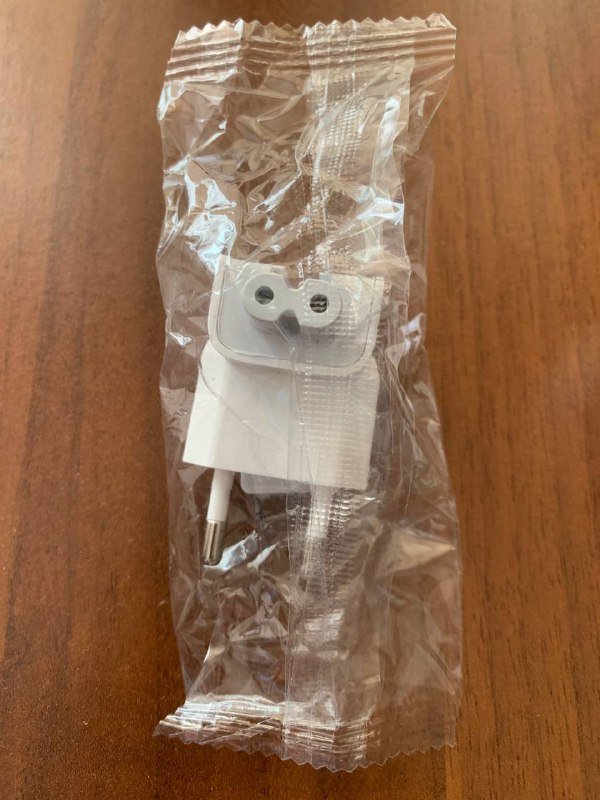 Адаптер переходник на европейскую розетку Apple 3