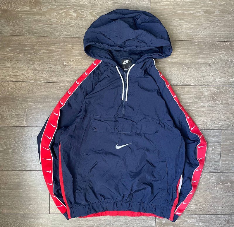 Черная ветровка, синяя куртка Nike, синяя толстовка Adidas 2