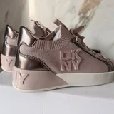 Женские сникерсы DKNY 37 размера 3