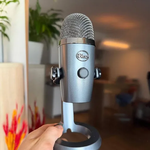 Blue Yeti Nano микрофон