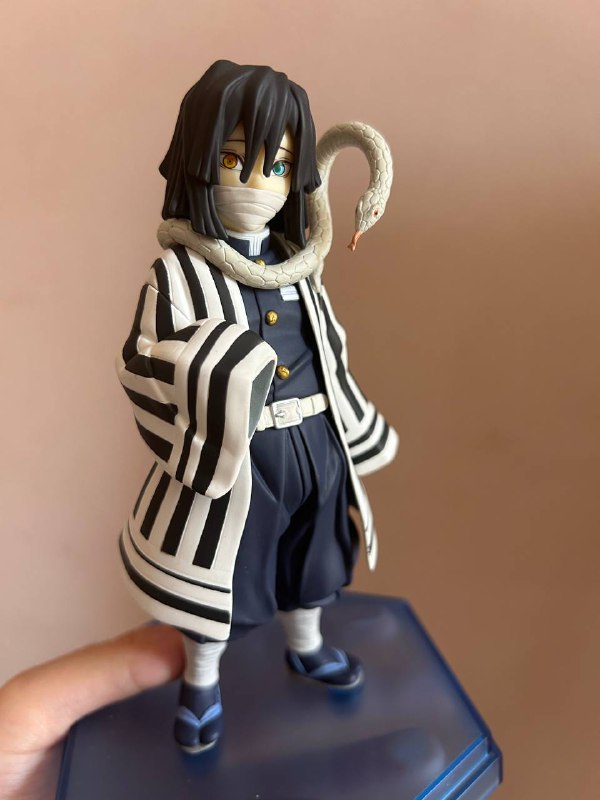 Аниме-фигурка Kimetsu no Yaiba Iguro Obanai 3