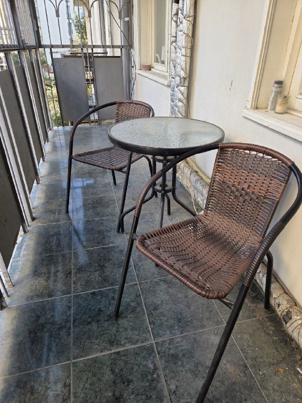 Садовый стол и стулья