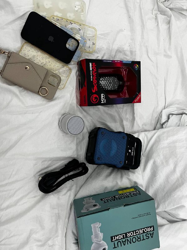 Кронштейн для монитора, Айфон 6s, Чехлы на айфон 13, Колонки, Проектор, Провод для блока питания, Мышь 3