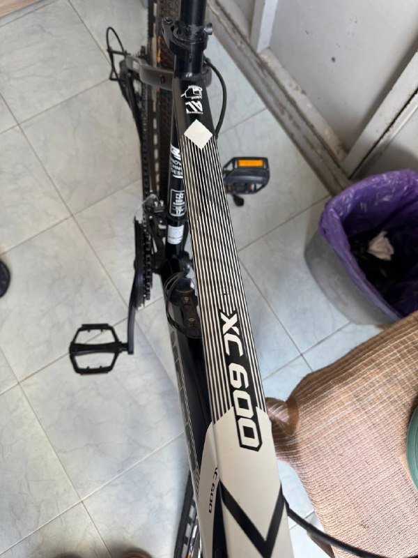 Велосипед алюминиевый каркас с тормозами Shimano и насосом 6