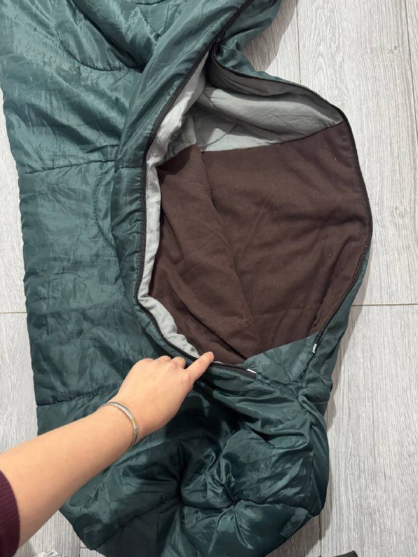 Два осенних спальника Calviano Acamper Bergen и немецкий 5