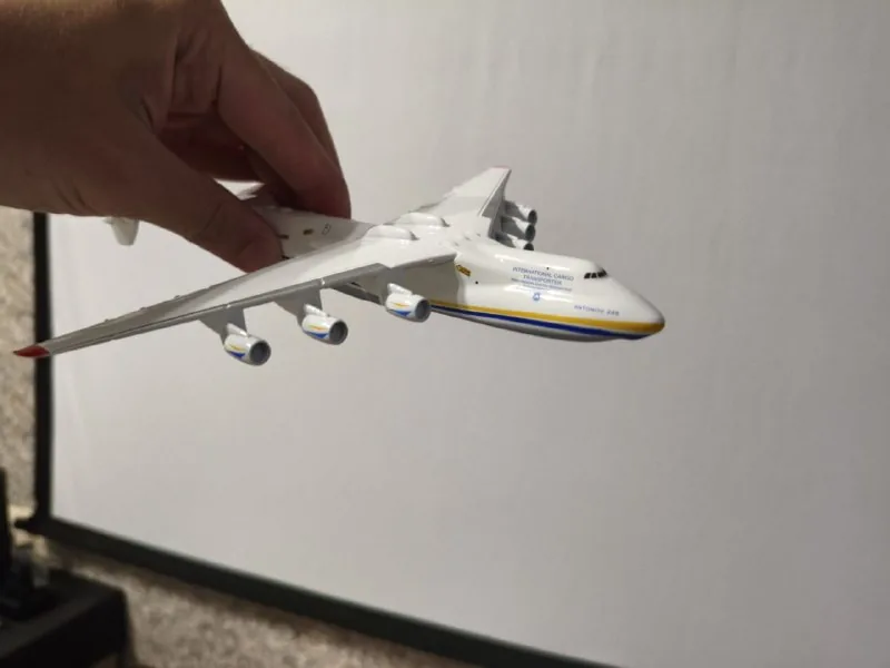 Ан 225 Мрия, модель самолёта 1