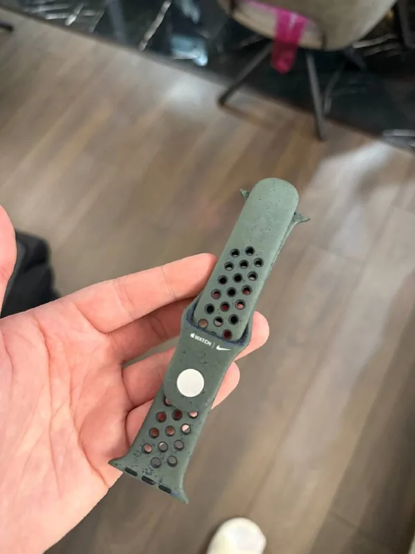 Ремешок Nike для Apple Watch 1