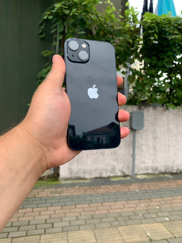 iPhone 12mini 64GB Red, iPhone 13 128GB Midnight, iPhone Xs 64GB Silver 2