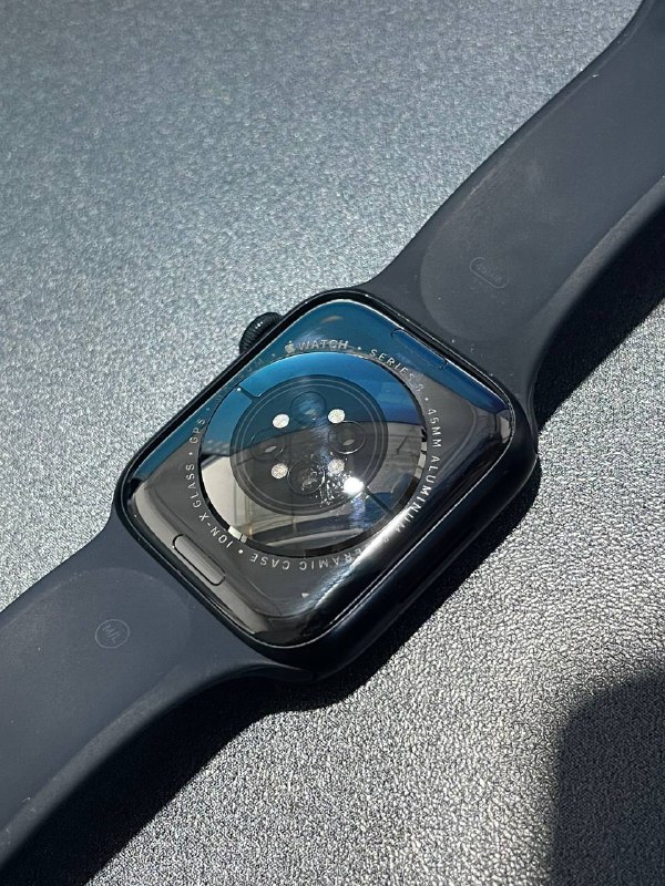 Apple Watch 8 45mm 4
