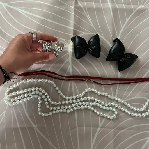 Серьги, чокер, бусы