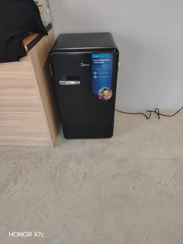 Мини холодильник Midea 2