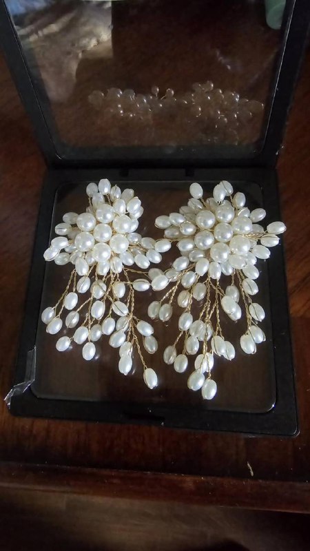 Pearl earrings