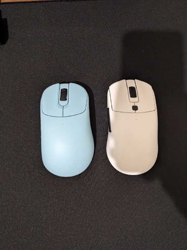 Vaxee XE and NP01S gaming mice