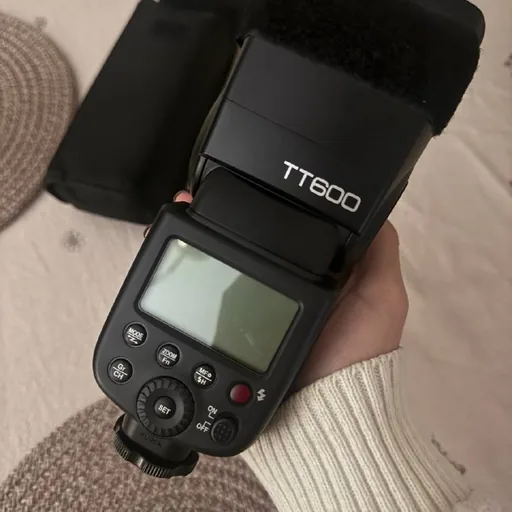 Вспышка Godox TT600