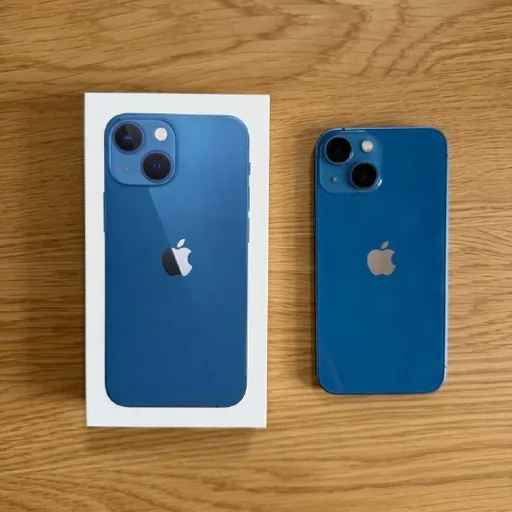 iPhone 13 mini, Google Pixel 8, Google Pixel Watch