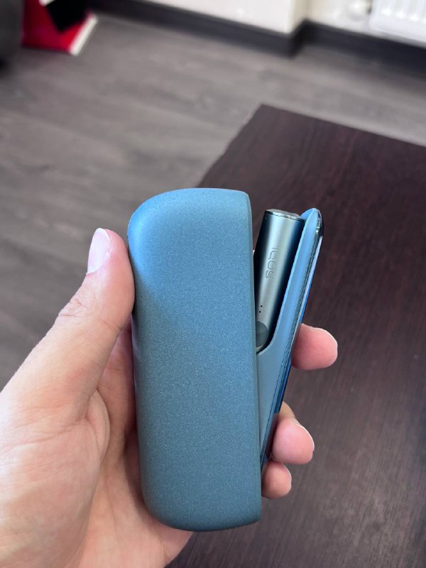 IQOS ILUMA темно синий электронагреватель 2
