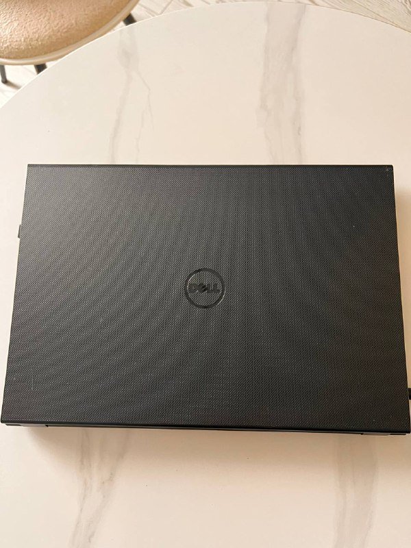 Ноутбук DELL Inspiron 15 3000