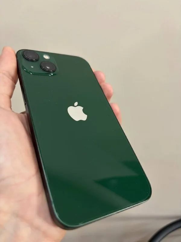 iPhone 13 256 ГБ 1