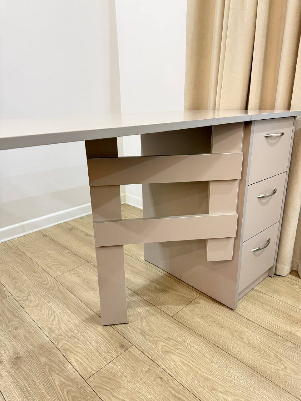 Стол-книжка с тумбой и ящиками 3