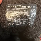 Кожаные кроссовки Tommy Jeans Leather Runner ESS 2