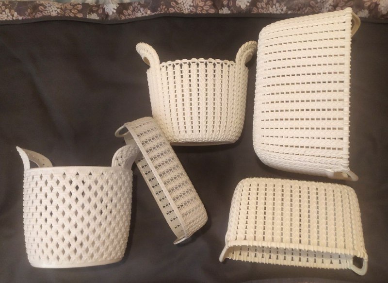 кастрюли, сковороды, чашки, тарелки, графины, бутылки, кухонные принадлежности 8