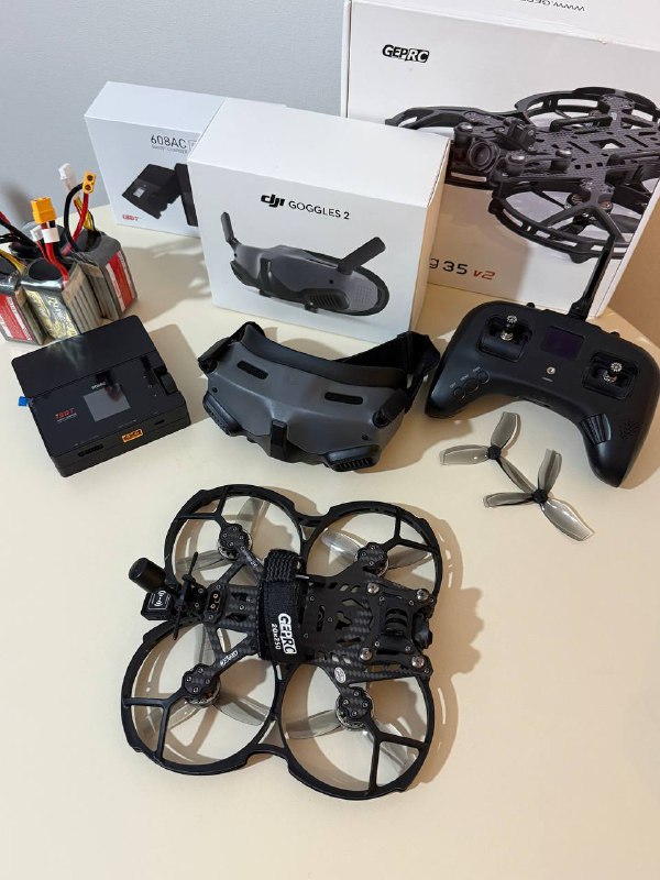 FPV-дрон GEPRC CineLog35 V2 с комплектующими 3
