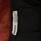 Платье миди с разрезом Bershka 3
