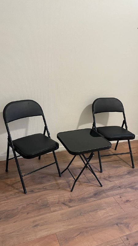 шкафы, зеркало, стол и стулья 5