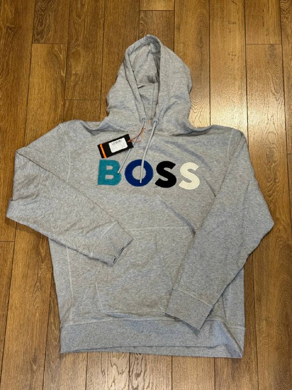Рубашка камуфляжная SCANDALIS, Джинсовая косуха, Худи BOSS, Джинсы Levis 501 3