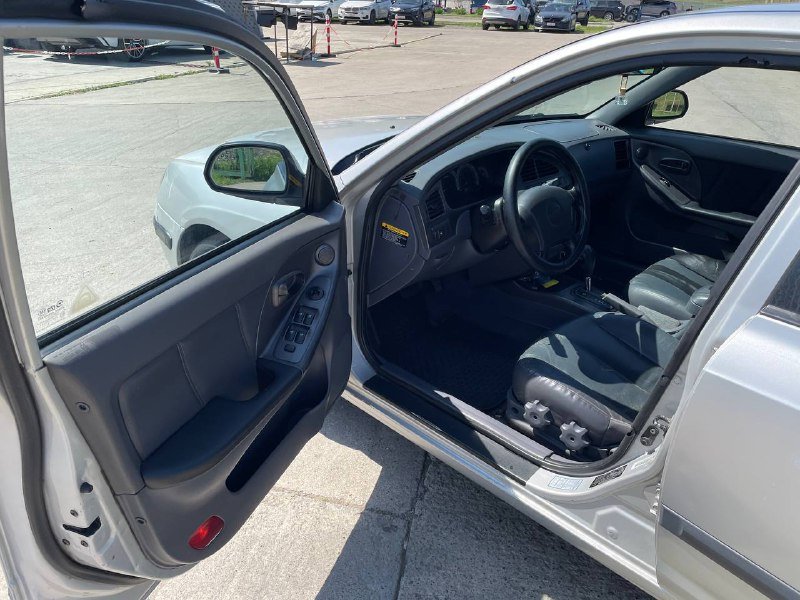 Hyundai Elantra 2.0 cng 2003 автомат 8