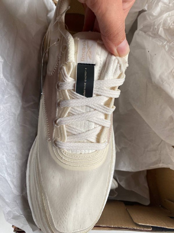 Женские кроссовки Reebok размер 8,5 4