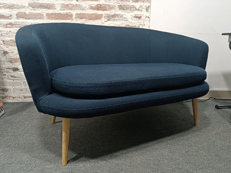 Диван двухместный